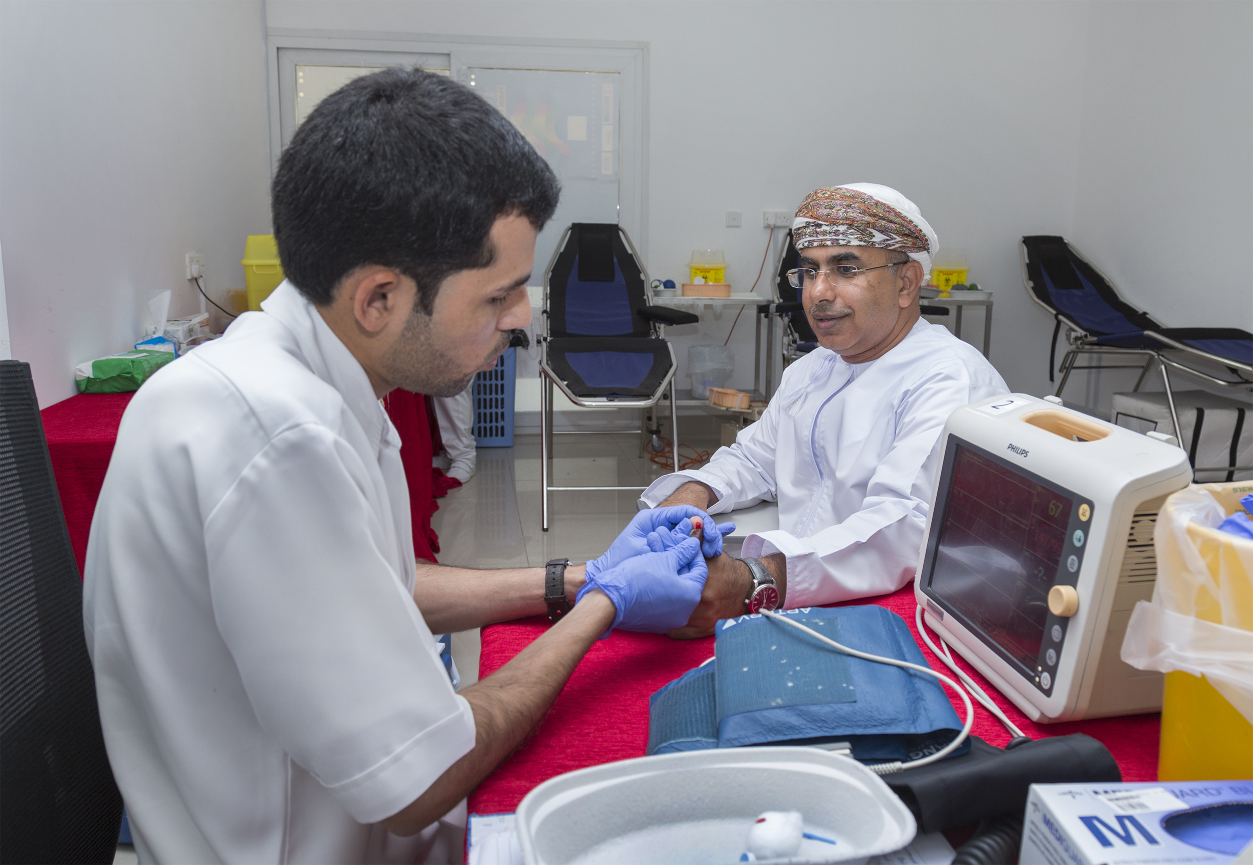 حملة للتبرع بالدم في المجلس العماني للاختصاصات الطبية