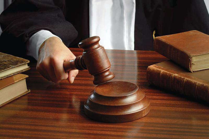 حكمين قضائيين وغرامات مالية بأكثر من ألفي ريال عماني بالرستاق