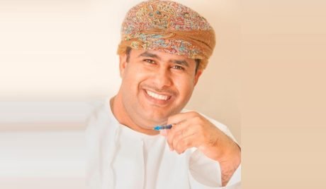 عُمان.. عيش في الداخل وسلام في الخارج