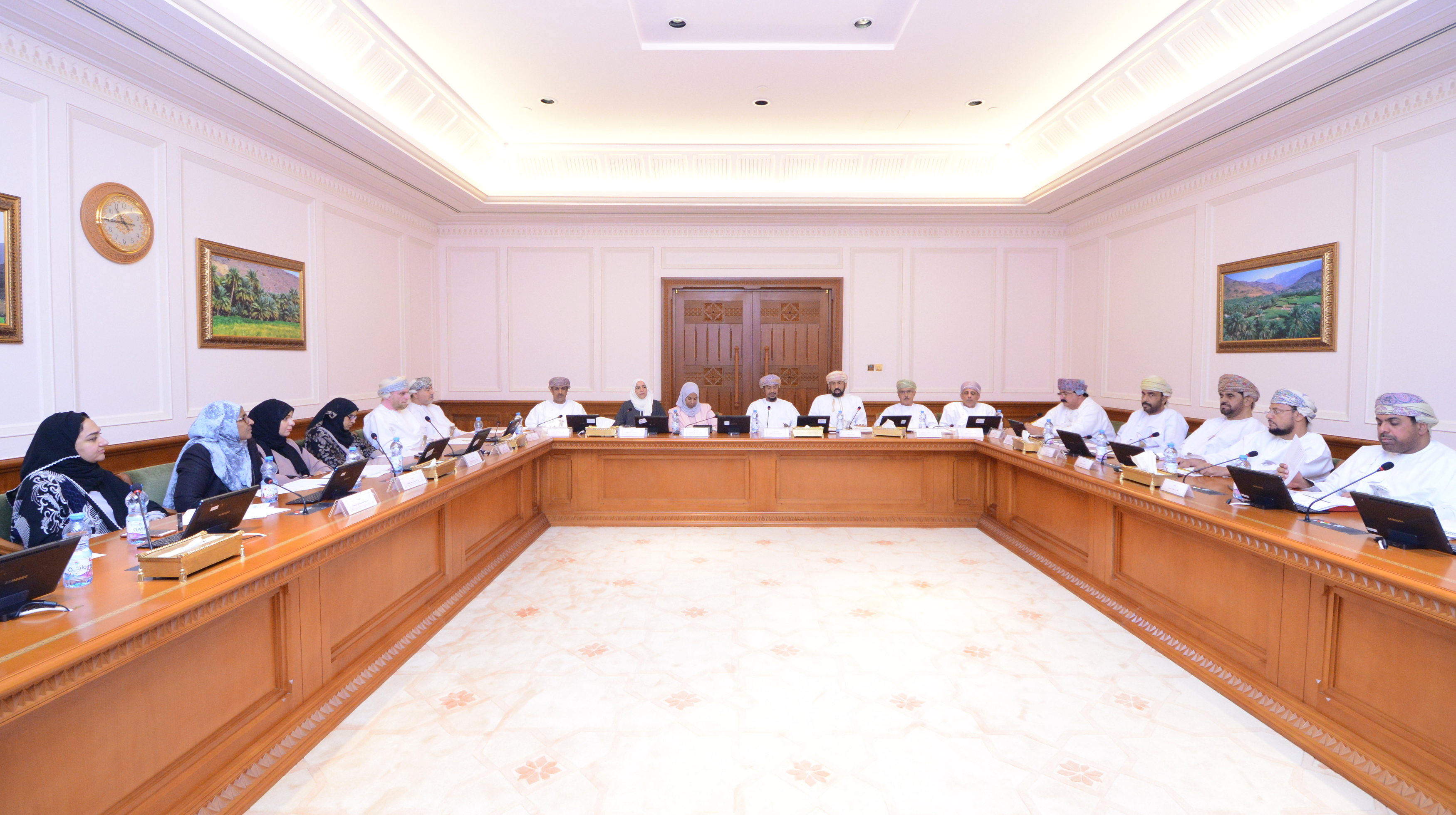 اجتماعية “الدولة”تناقش تطوير خدمات الأندية الرياضية