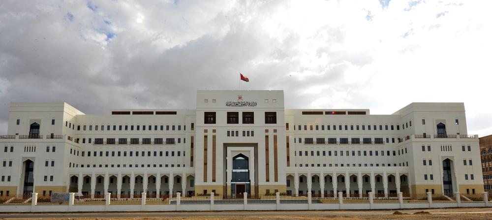 “القوى العاملة” تستدعي 333 من الباحثين عن عمل في مختلف المحافظات