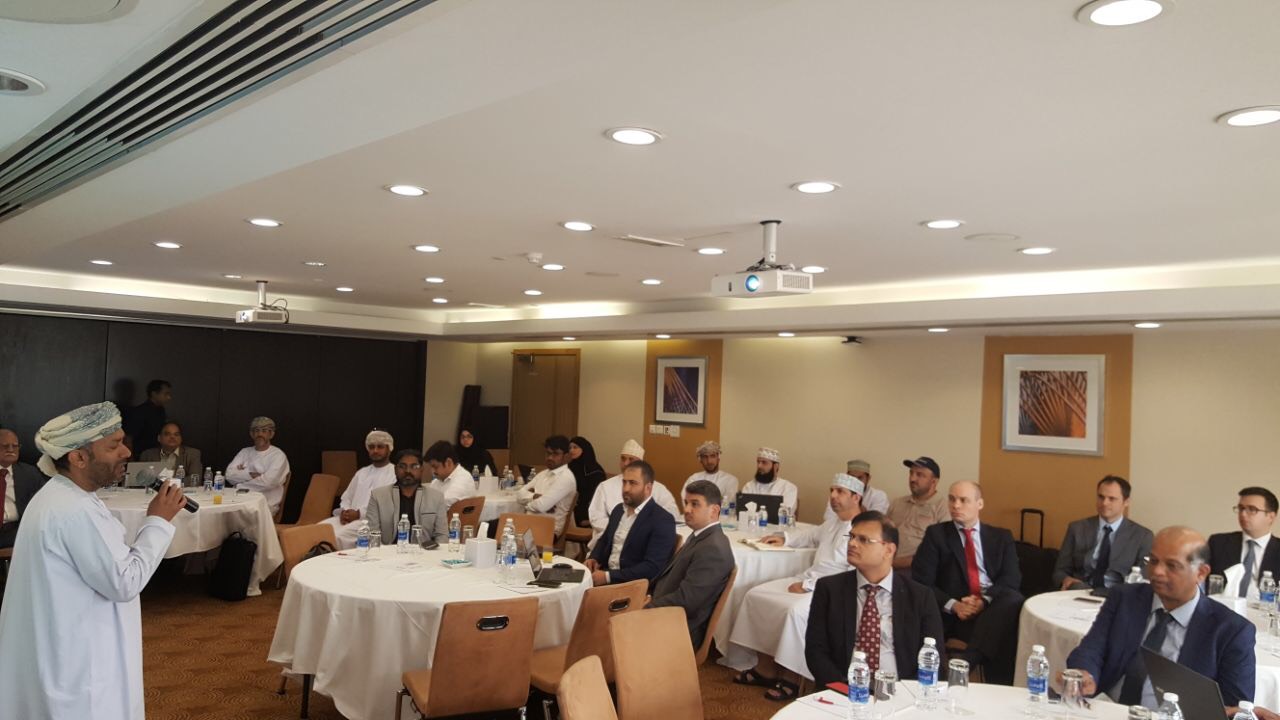 ” مسقط لتوزيع الكهرباء” تناقش عن الفاقد الكهربائي في شبكة التوزيع