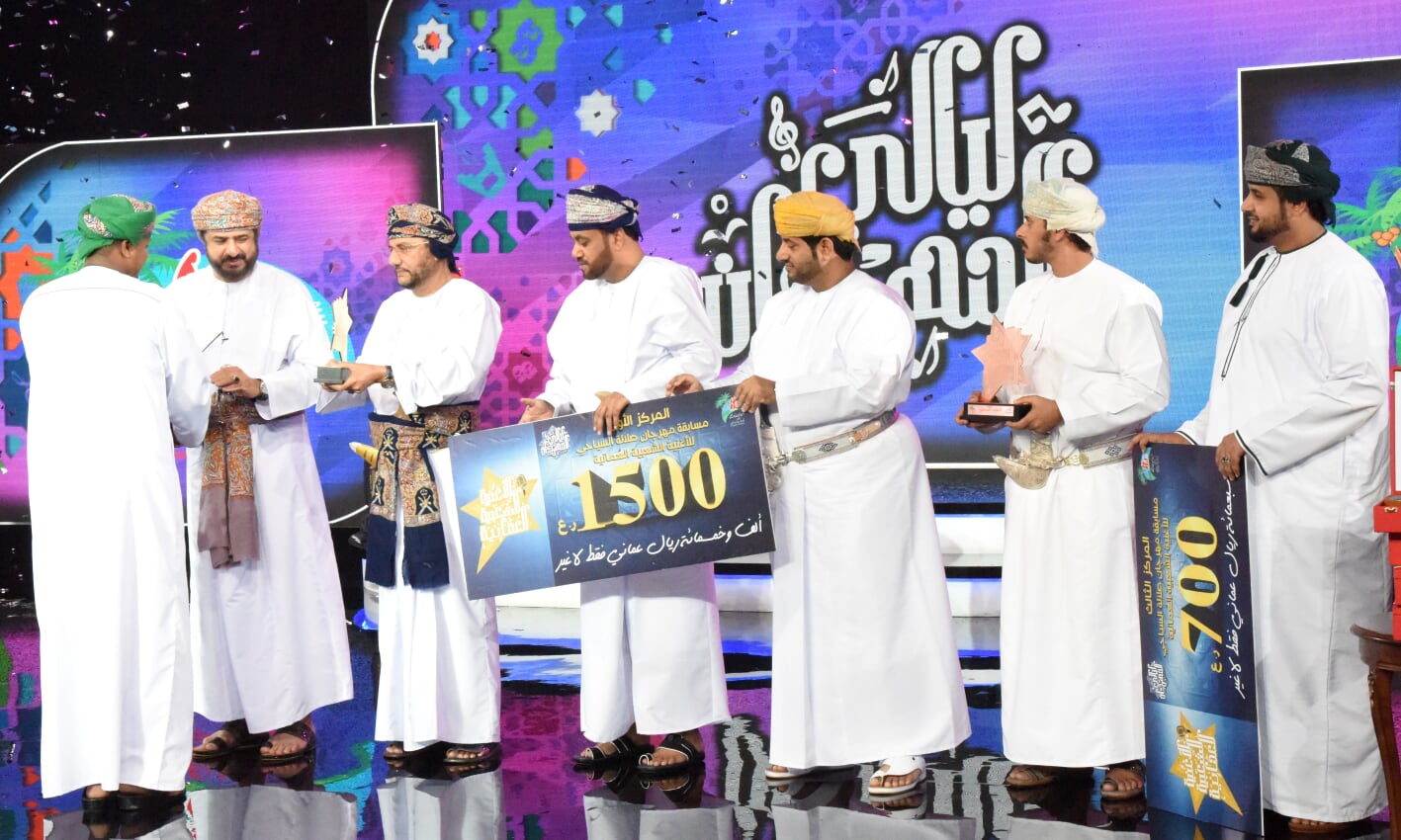 ختام مسابقتي فن البرعة والأغنية الشعبية العمانية بمهرجان صلالة السياحي