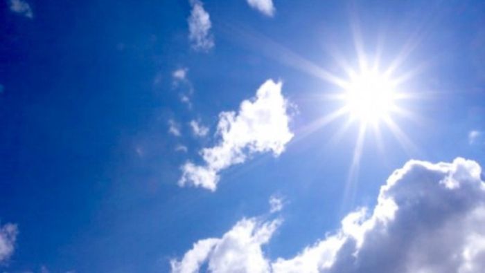 الطقس: إحتمال تشكل السحب المنخفضة أو الضباب المتفرق على أجزاء من سواحل بحر العرب