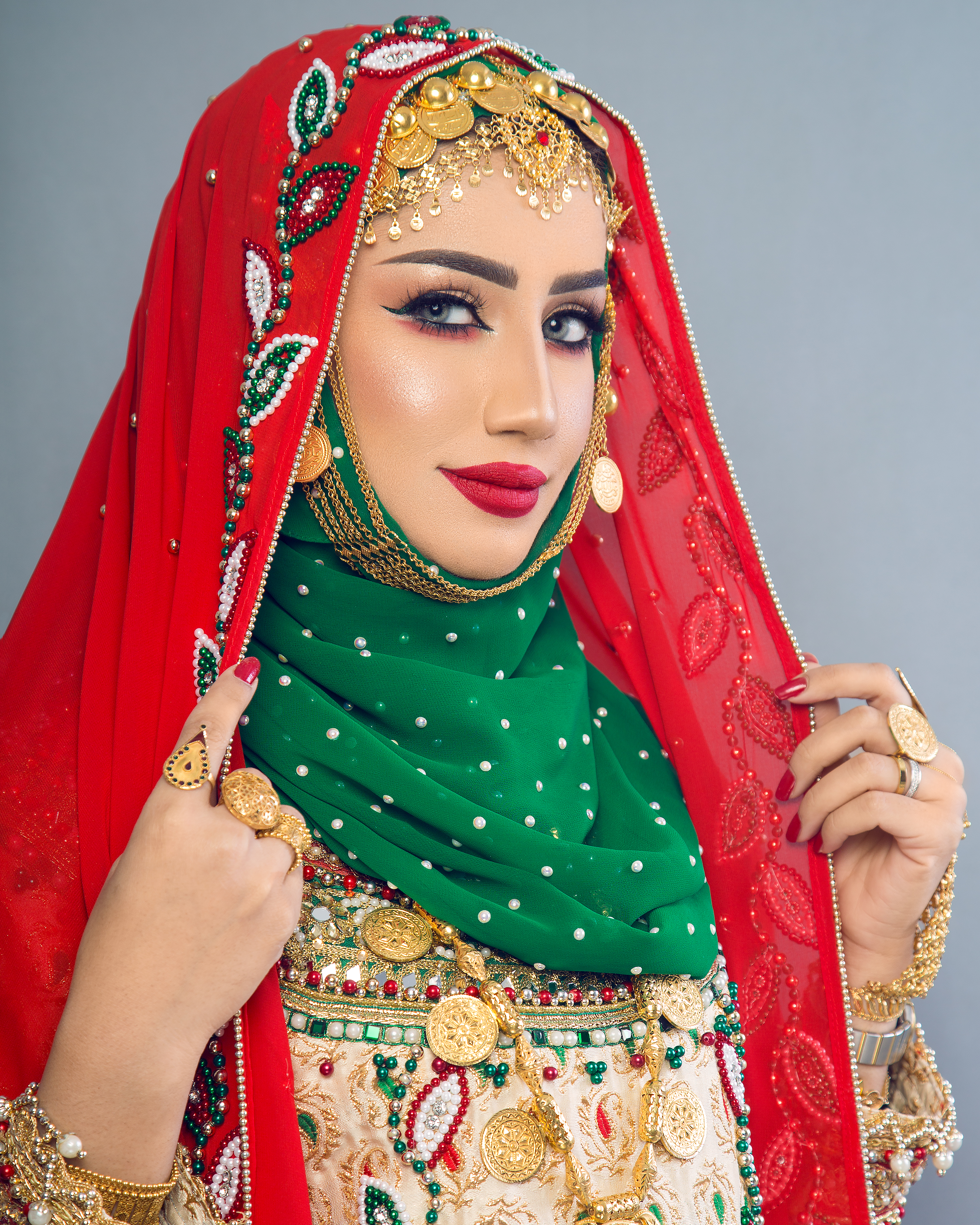 مواطنون يُسطّرون حروف الحب والولاء لجلالة السلطان المعظم (1)