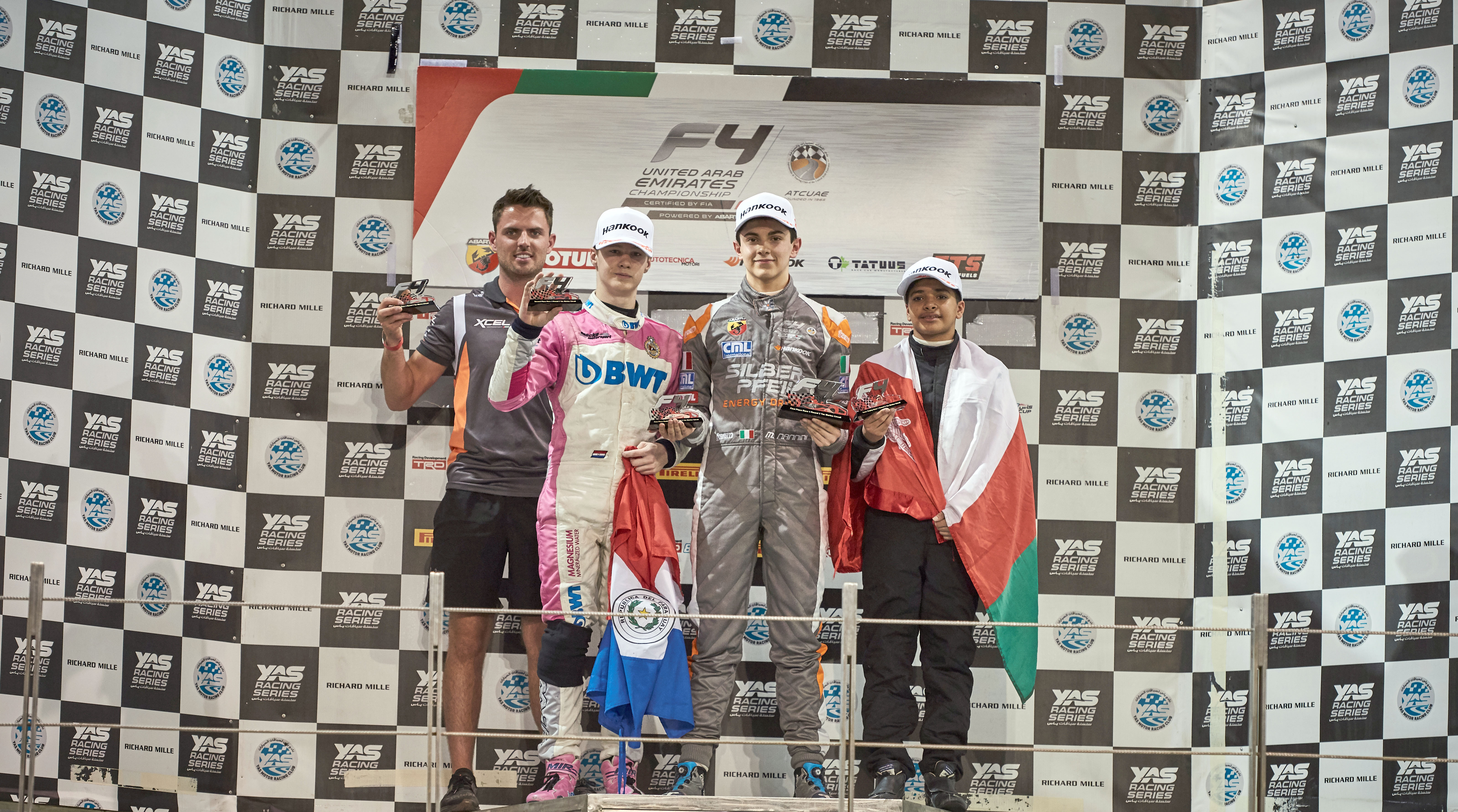 الحبسي وصيفًا في الجولة الثانية لبطولة الإمارات للفورمولا 4