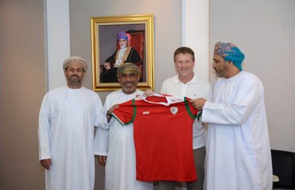 الهولندي أروين كومان مدربًا للمنتخب الوطني لكرة القدم