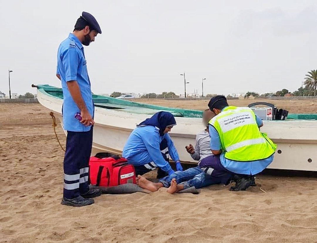 اسعاف أفريقي في شاطىء السيب