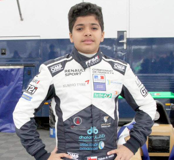 الحبسي يبدأ مشواره في بطولة فورمولا 4 بإسبانيا