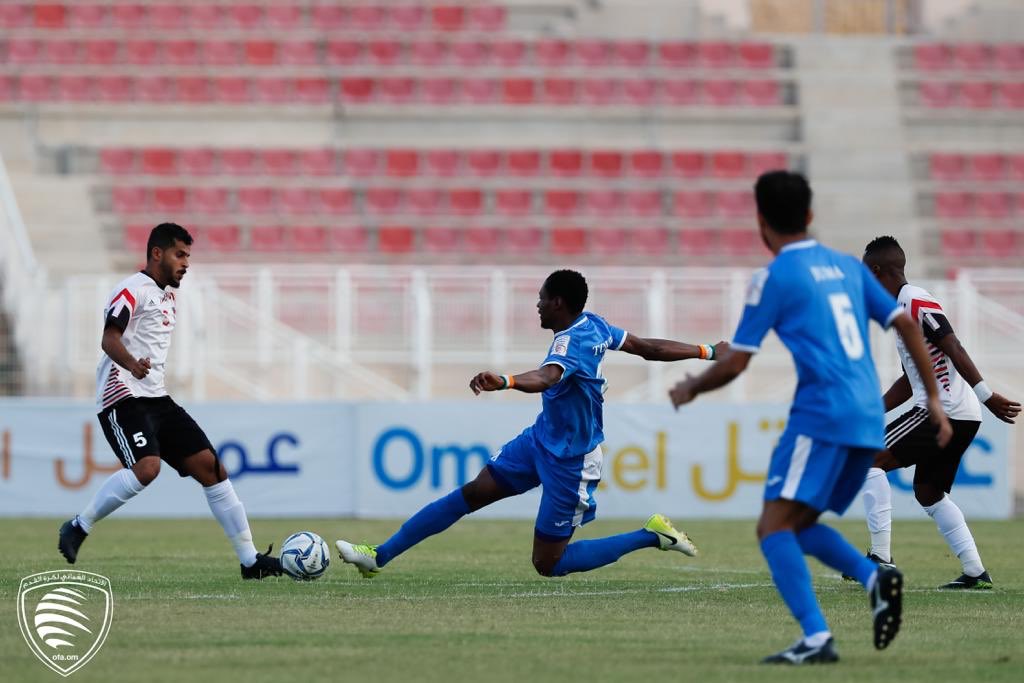 ظفار بطلاً لدوري عمانتل لكرة القدم