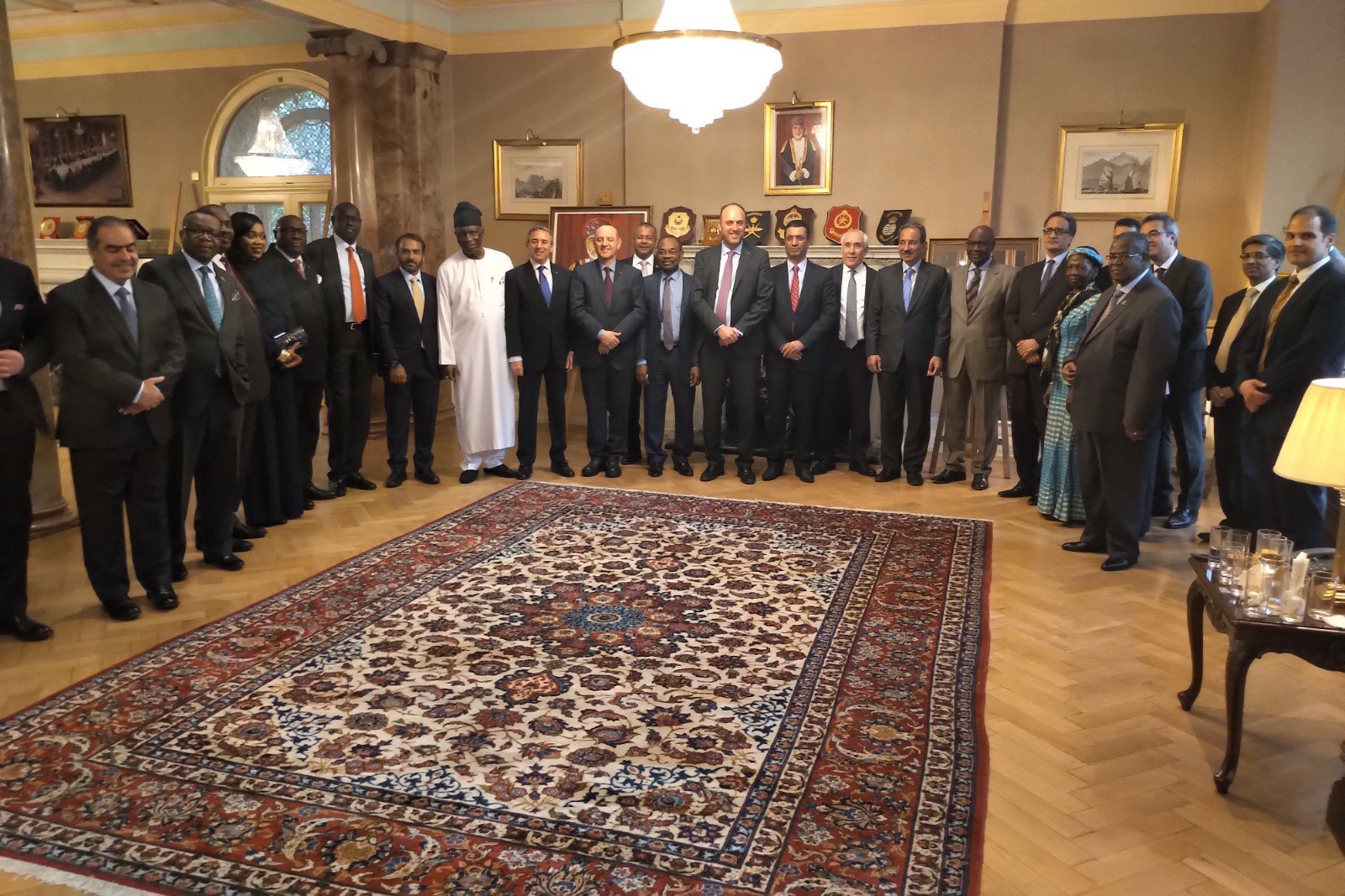 سفارة السلطنة بلندن تستضيف أول لقاء بين السفراء العرب والأفارقة