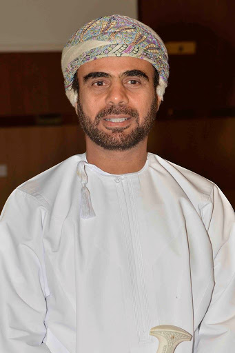 الحوسني : هناك خطة متدرجة بالنسبة لتعليق الدراسة بالسلطنة