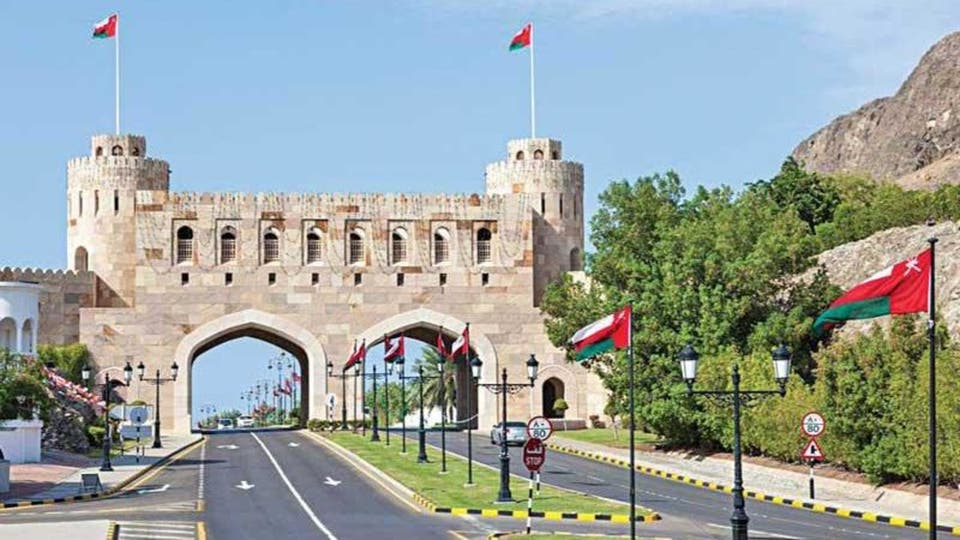 السلطنة الخامسة خليجيًا وعربيًا في مؤشر التنمية البشرية