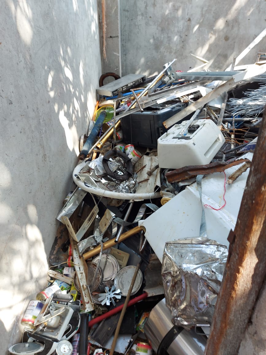 مداهمة منزل وافدين في مطرح