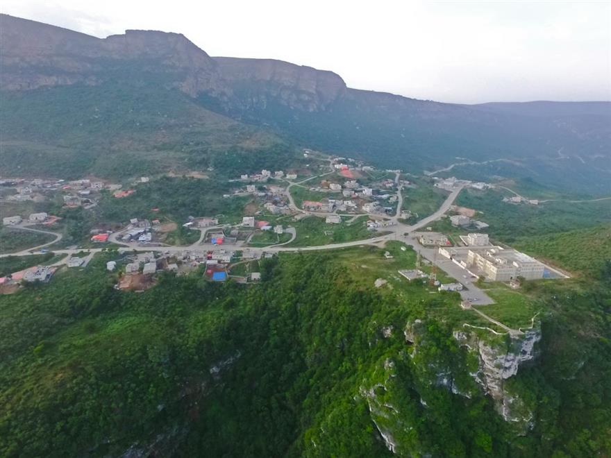 تشرف على إطلالات جميلة .. تعرّف على نيابة خضرافي بضلكوت