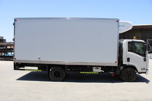 استمرار العمل في مشروع تأهيل ناقلات الأسماك للأسواق المحلية والخارجية