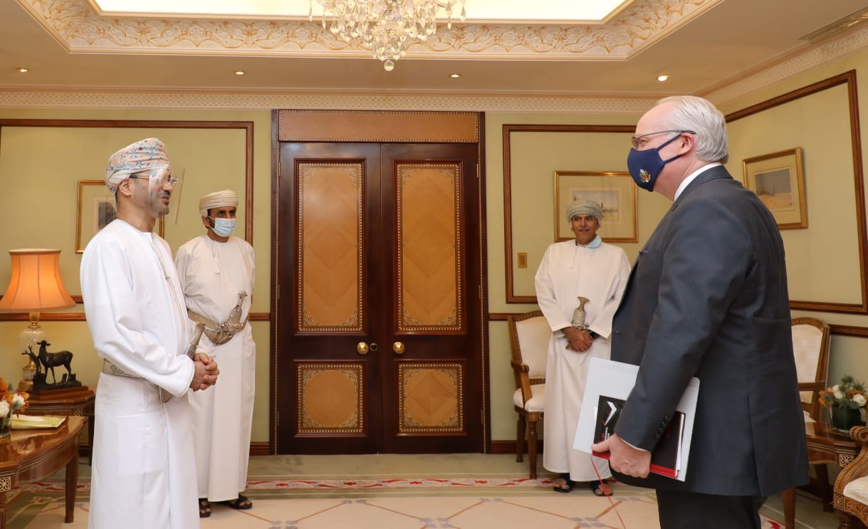 البوسعيدي يبحث مع المبعوث الأمريكي الجهود الدولية لإنهاء الحرب في اليمن