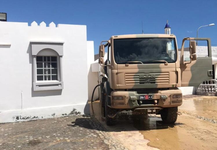 قواتُ السُّلطان المسلّحة تواصل تقديم الإسناد والتعامل مع تأثيرات المنخفض الجوي
