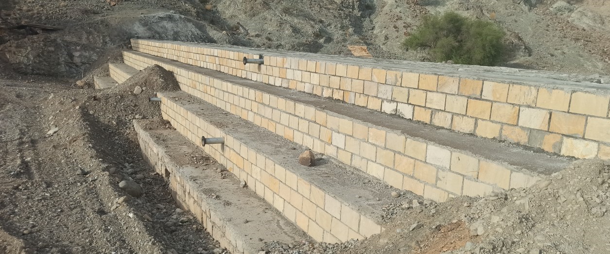 الأعمال الإنشائية لسد وادي العرشي في ينقل تصل إلى 80 بالمائة