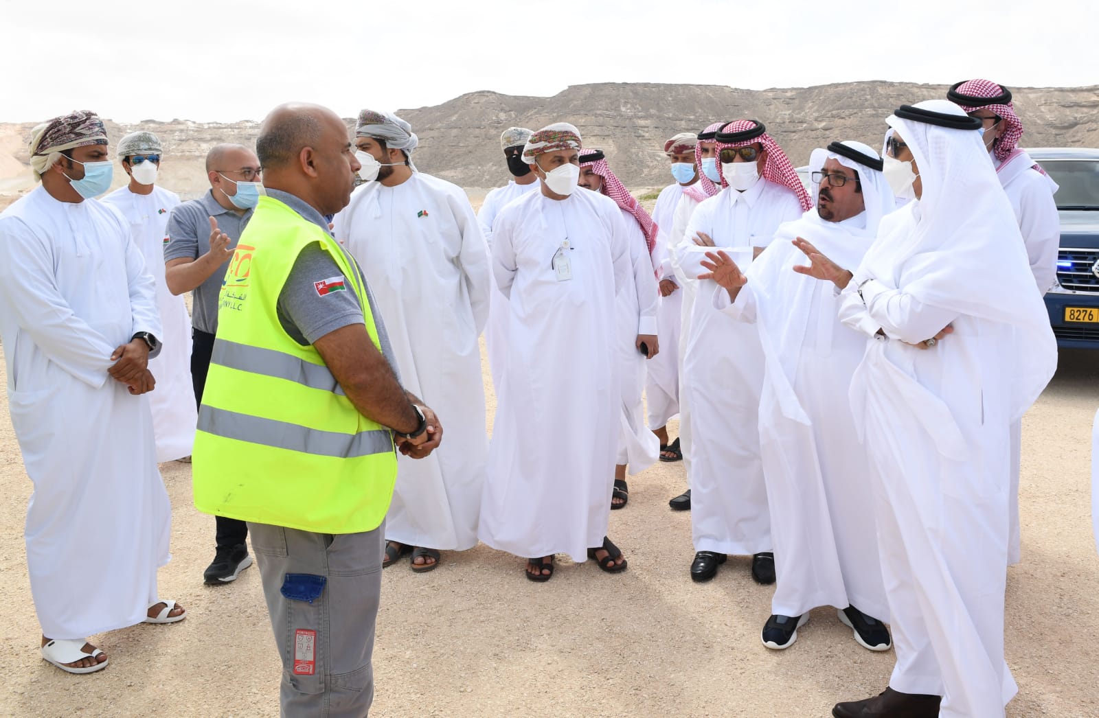 بحث إنشاء شركة مشتركة بين عمانيين وسعوديين