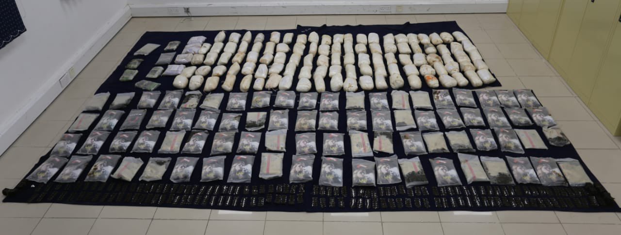 القبض على أربعة أشخاص بتهمة الاتجار بالمواد المخدرة