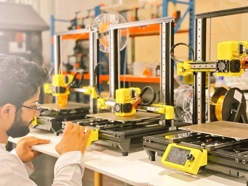“3D Factory”.. أكبر شركة عمانية مُشغلة لمزرعة طابعات ثلاثية الأبعاد