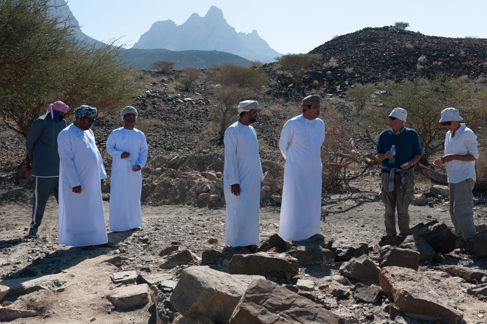 “التراث والسياحة” تواصل التنقيبات الأثرية في موقع “قميرا”