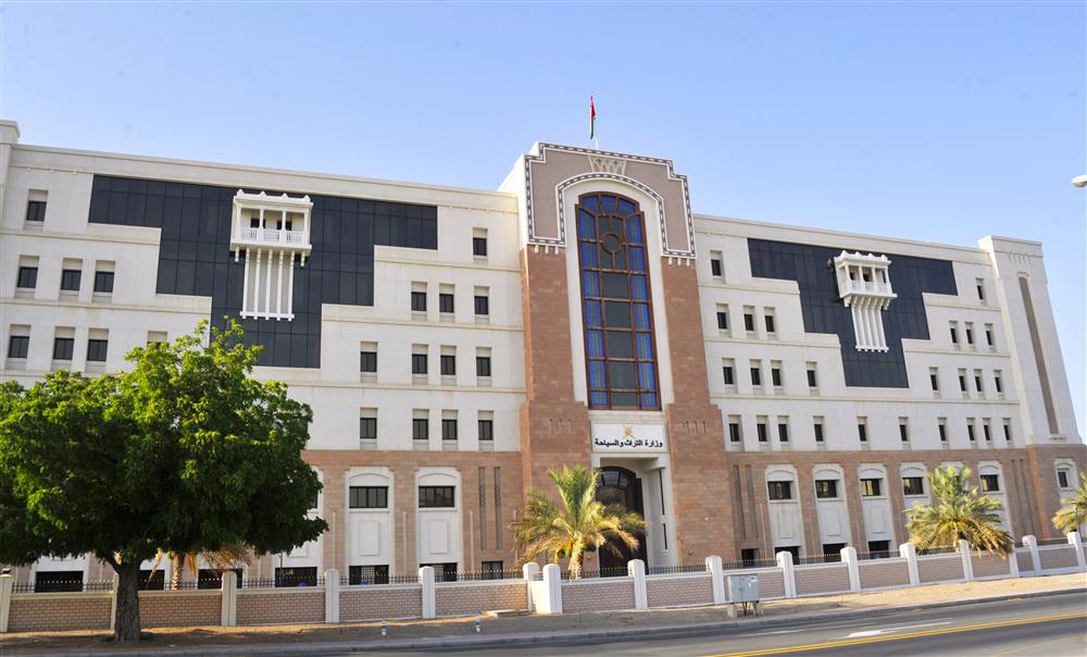 تحرير مخالفتين ضد منشأتين تزاولان نشاطا فندقيا دون ترخيص