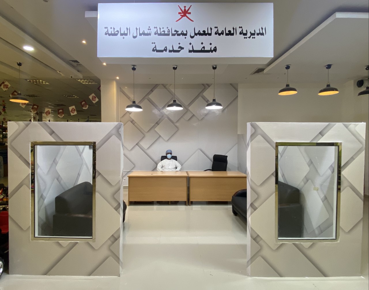 “العمل”: فتح منافذ خدميّة في شناص ولوى وصحم
