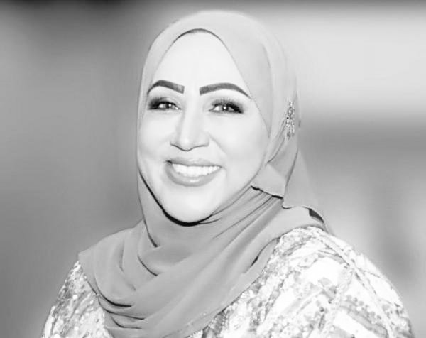 الفنانة العُمانية شمعة محمد في ذمة الله