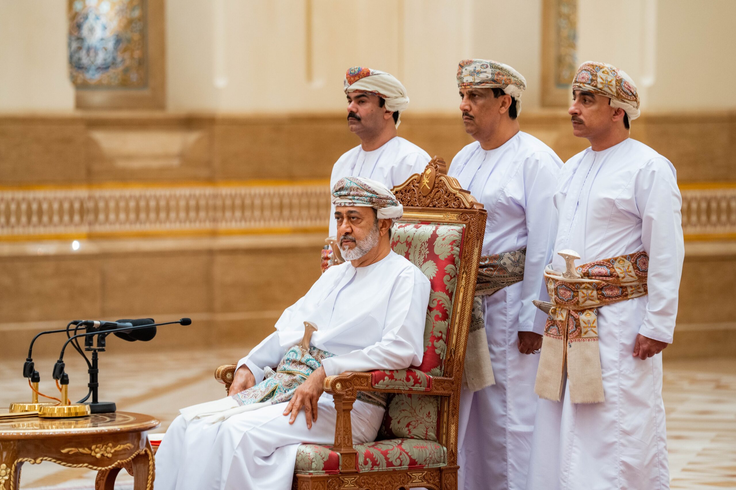 جلالة السلطان: سنعيد النظر في منح الأراضي ولن يحصل عليها من لا يستغلها