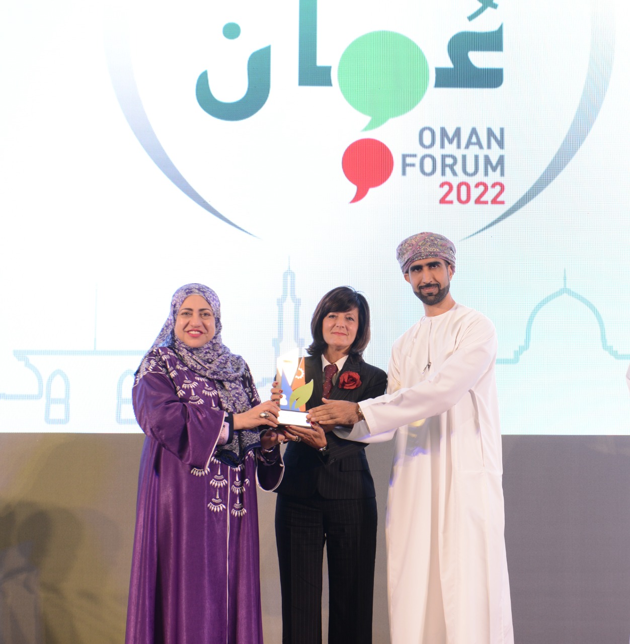 شركة صناعة الكابلات العمانية تحصد جائزة “ريادة الاستدامة في التصنيع”