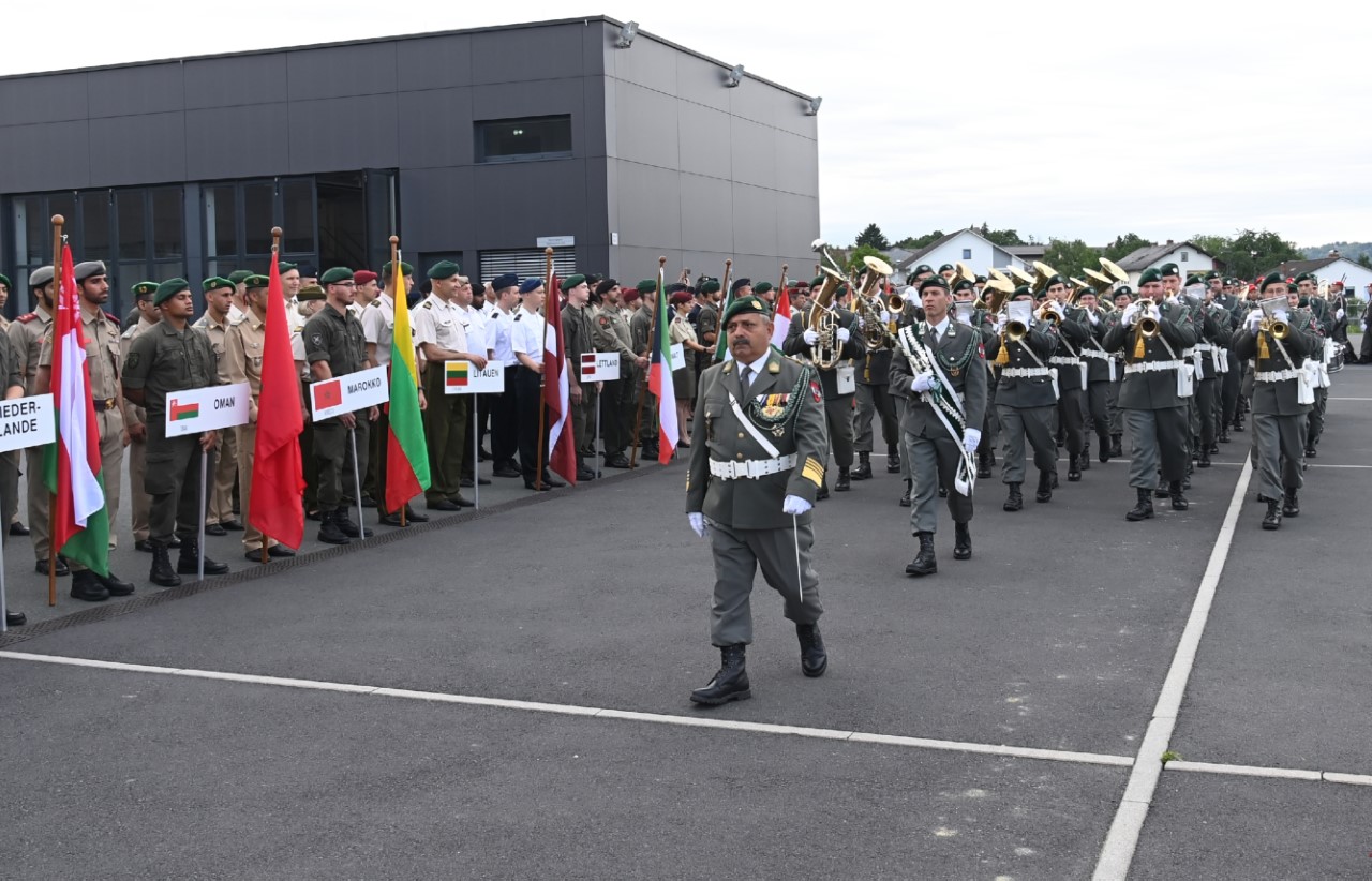 الفريق الوطني يشارك في بطولة العالم العسكرية للقفز الحر