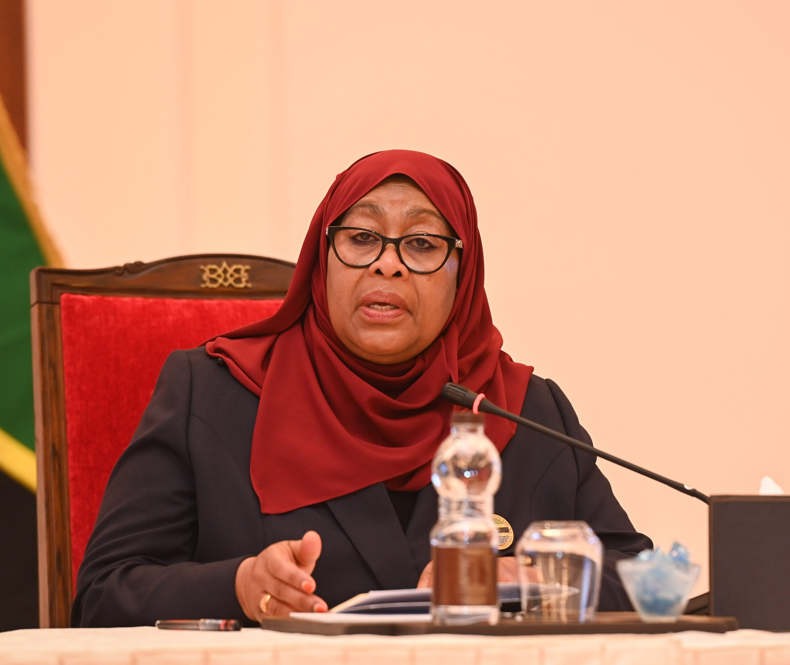 سعي عماني تنزاني لتنمية العلاقات التجارية والاقتصادية