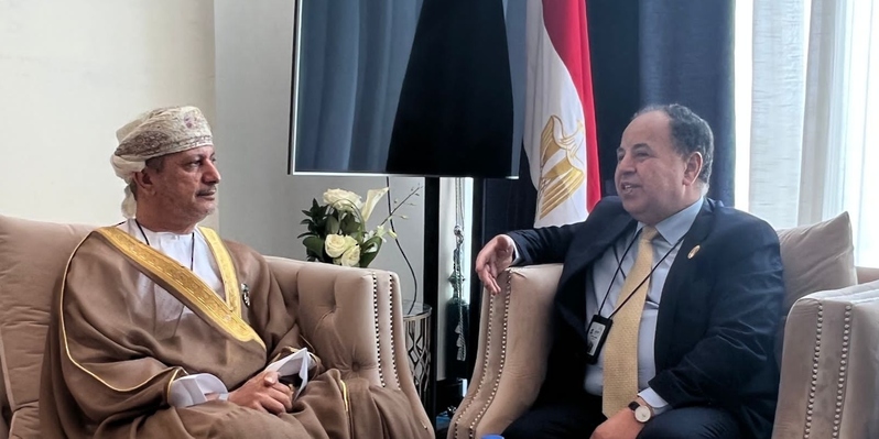 “الحبسي” يناقش تعزيز التعاون مع وزير المالية المصري