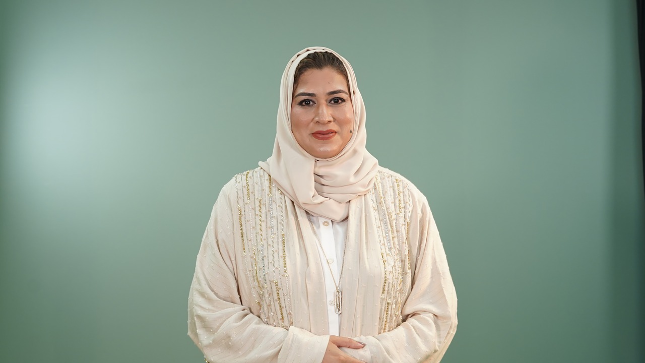 اختيار ياسمين البلوشية لرئاسة مجلس إدارة مبادرة عمان المعرفة