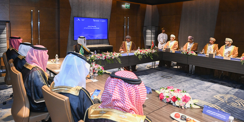مناقشة تسريع المشروعات العمانية السعودية في مجال الاتصال وتقنية المعلومات