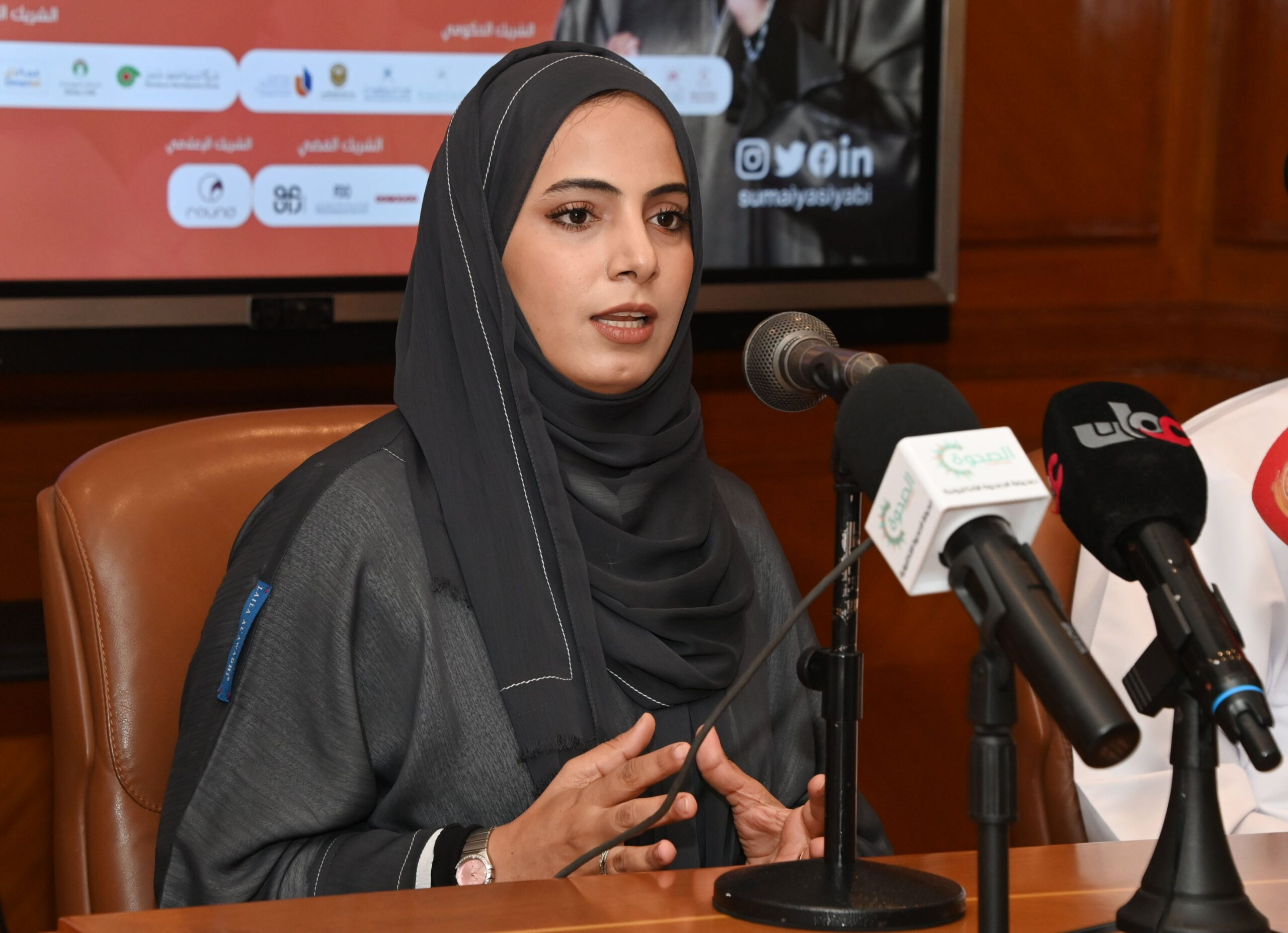 سمية السيابية: ابتكاري العلمي يقدم حلا للتخلص من الميكروبلاستيك بطريقة آمنة