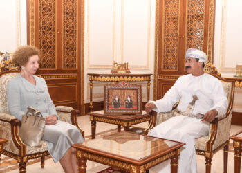 وزير المكتب السلطاني يستقبل سفيرة البرازيل وسفير اليمن