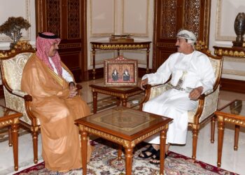 وزير المكتب السلطاني يستقبل سفيري السعودية وبنغلاديش