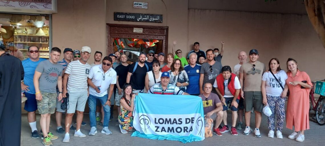 سلطنة عمان تستضيف مشجعين أرجنتينيين وتنظم لهم جولات سياحية