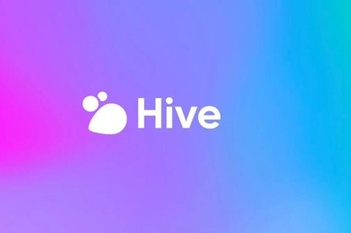 مستخدمون يلجؤون إلى “هايف سوشال” كبديل لـ”تويتر”.. هل انتهى عملاق التغريدات؟