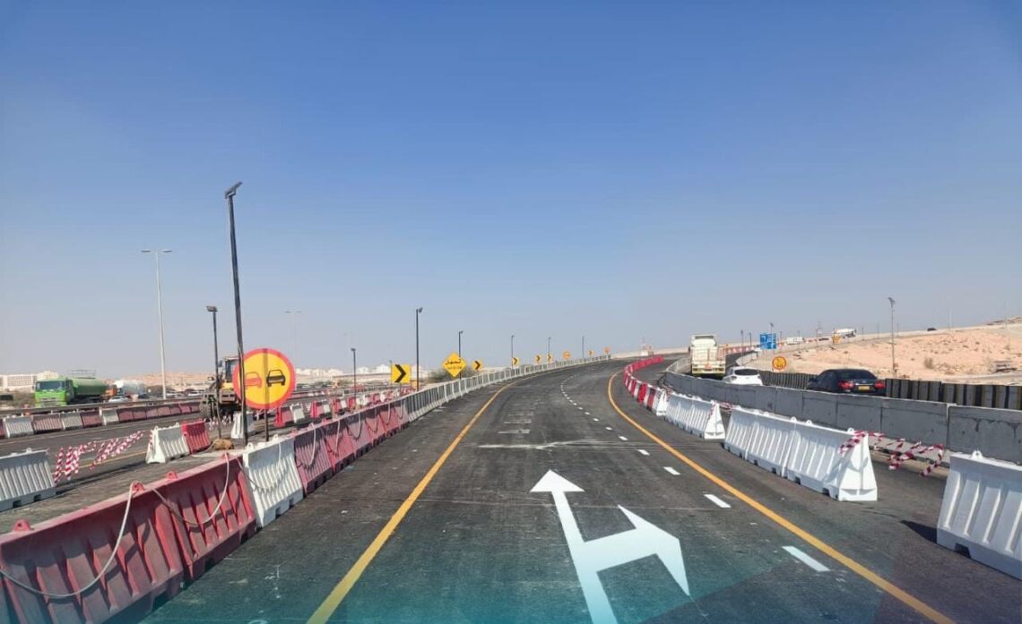 فتح تحويلة مرورية مؤقتة للمتجهين إلى مسقط