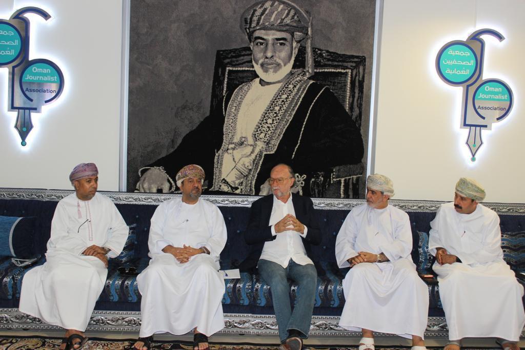 بحث مجالات التعاون بين “جمعية الصحفيين” والاتحاد الدولي للصحافة الرياضية