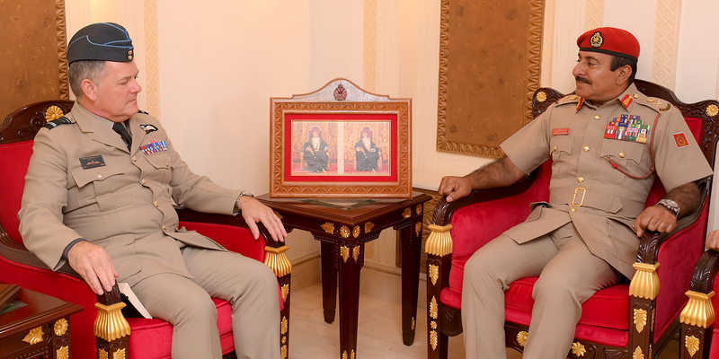 مسؤول بـ”الدفاع البريطانية” يزور سلطنة عمان