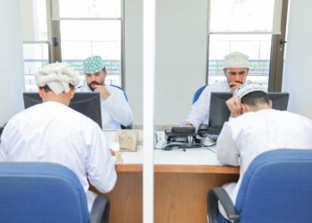 “العمل” تعلن توفر 883 فرصة وظيفية