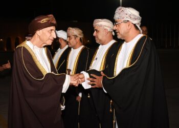 نيابة عن جلالة السلطان.. السيد فهد يتوجه للسعودية