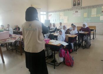 فعالية توعوية لطلبة السويق حول حماية السلاحف البحرية
