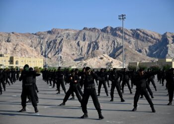 ختام دورة العمليات الخاصة والتعامل مع المواقف الأمنية المختلفة