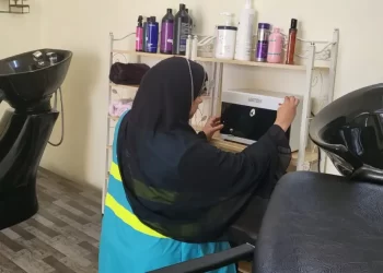 مخالفتان وإشعار بالإغلاق.. بلدية مسقط تنفذ 255 زيارة لأنشطة تجارية